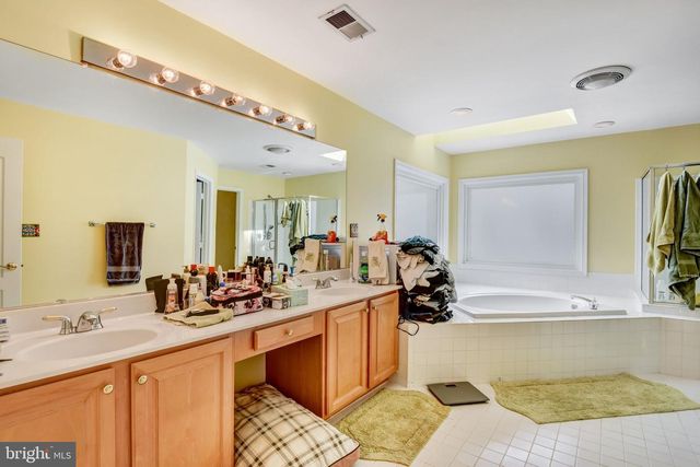 14237 CLUBHOUSE RD, Gainesville, VA 20155