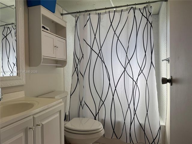 629 Saxony Ln N 629, Delray Beach, FL 33446