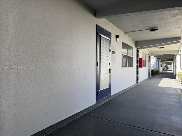 629 Saxony Ln N 629, Delray Beach, FL 33446