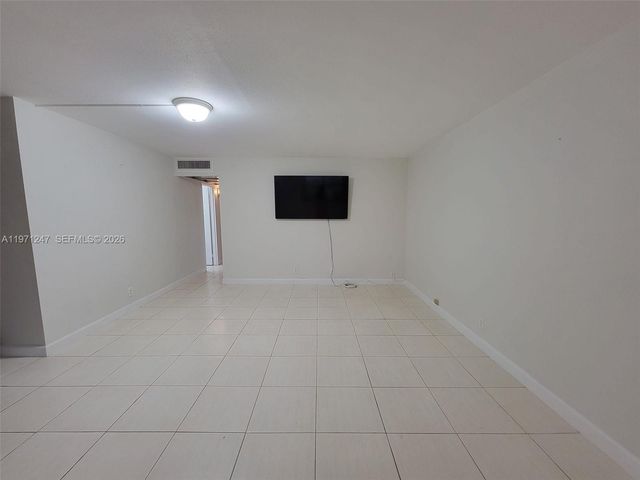 629 Saxony Ln N 629, Delray Beach, FL 33446