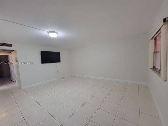 629 Saxony Ln N 629, Delray Beach, FL 33446