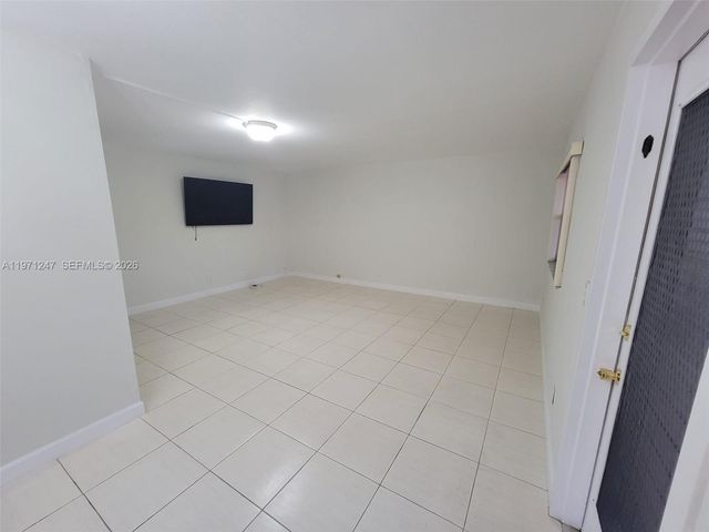 629 Saxony Ln N 629, Delray Beach, FL 33446