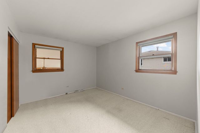 15112 Raday Drive, Midlothian, IL 60445