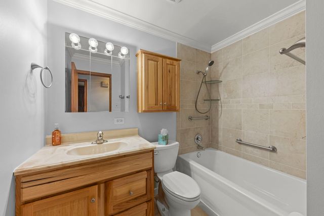 15112 Raday Drive, Midlothian, IL 60445