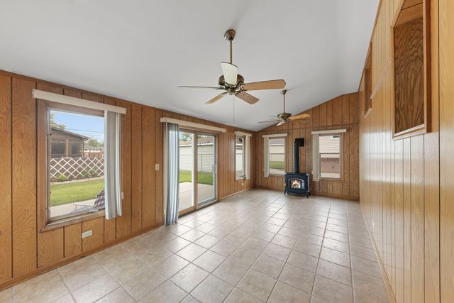 15112 Raday Drive, Midlothian, IL 60445