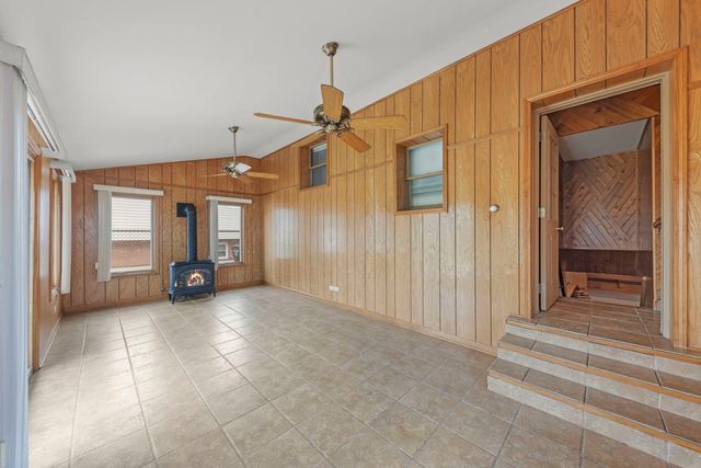 15112 Raday Drive, Midlothian, IL 60445