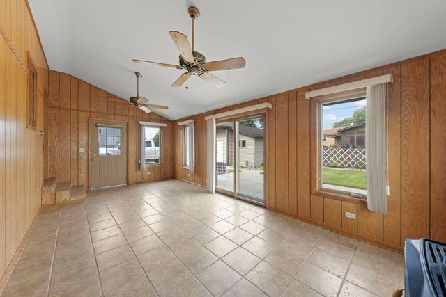 15112 Raday Drive, Midlothian, IL 60445