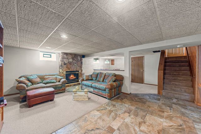 15112 Raday Drive, Midlothian, IL 60445