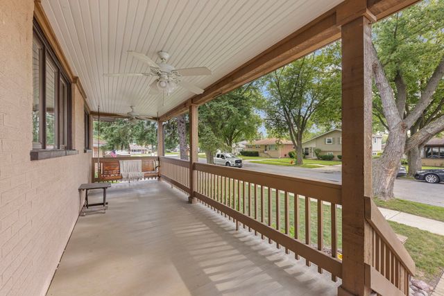 15112 Raday Drive, Midlothian, IL 60445