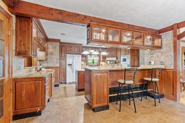 87 Gorham Street, Chelmsford, MA 01824