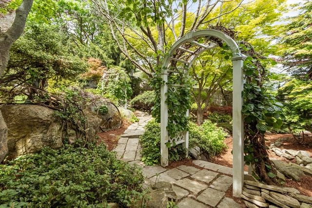 87 Gorham Street, Chelmsford, MA 01824