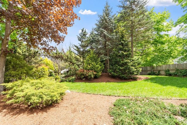 87 Gorham Street, Chelmsford, MA 01824