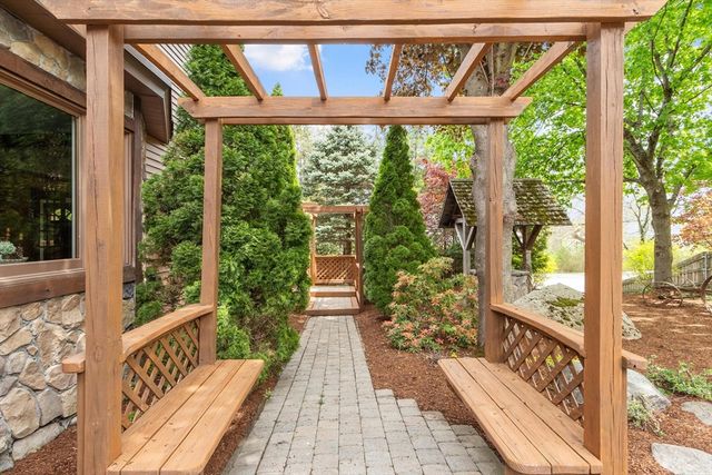 87 Gorham Street, Chelmsford, MA 01824