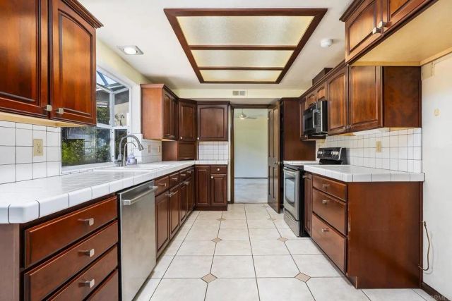 540 IDAHO AVE, Escondido, CA 92025