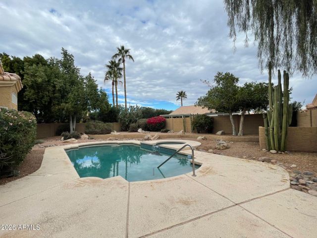 7140 E MEDINA Avenue, Mesa, AZ 85209