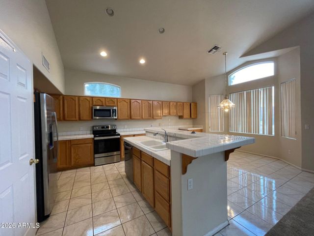 7140 E MEDINA Avenue, Mesa, AZ 85209
