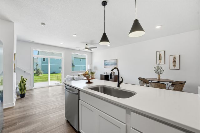 253 NW Waverly Drive, Waukee, IA 50263