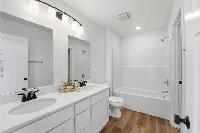 253 NW Waverly Drive, Waukee, IA 50263