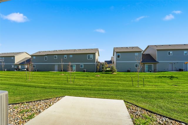 253 NW Waverly Drive, Waukee, IA 50263
