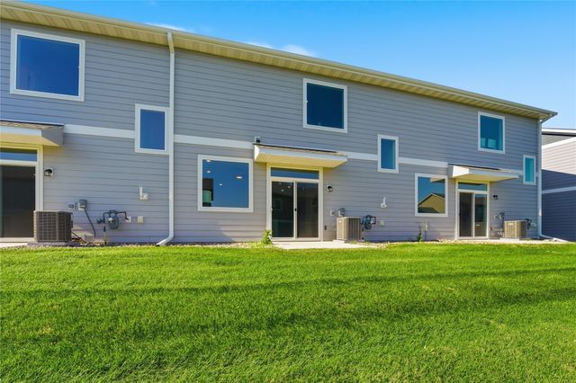 253 NW Waverly Drive, Waukee, IA 50263