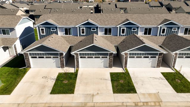 253 NW Waverly Drive, Waukee, IA 50263
