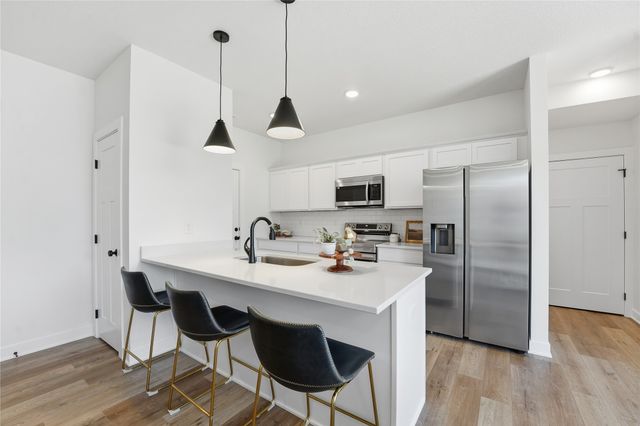 253 NW Waverly Drive, Waukee, IA 50263