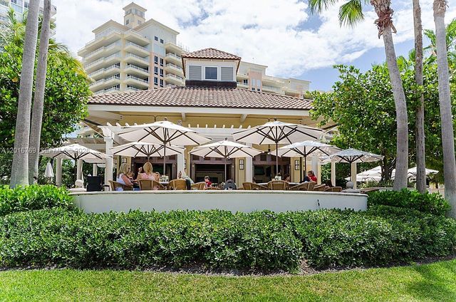 737 Crandon Blvd 402, Key Biscayne, FL 33149