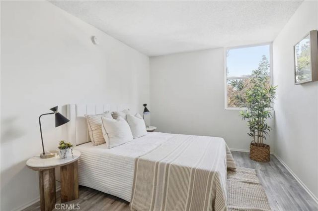 18620 Hatteras 276, Tarzana, CA 91356