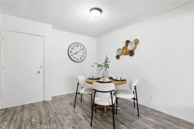 18620 Hatteras 276, Tarzana, CA 91356