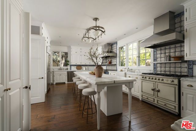 771 Garden Lane, Santa Barbara, CA 93108