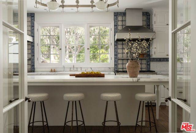 771 Garden Lane, Santa Barbara, CA 93108