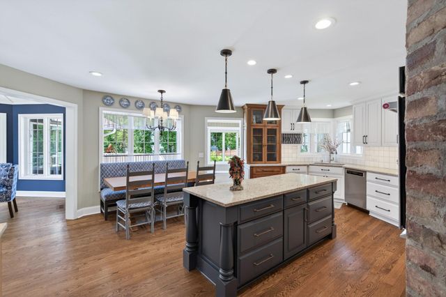 12400 Huntingdon Lane, Minnetonka, MN 55305