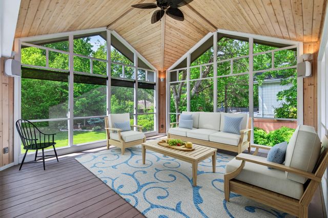 12400 Huntingdon Lane, Minnetonka, MN 55305