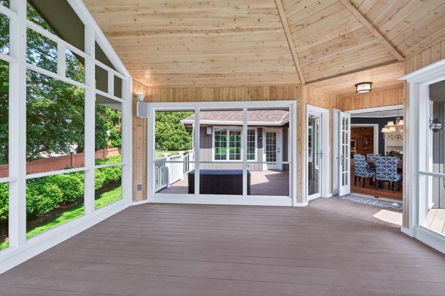 12400 Huntingdon Lane, Minnetonka, MN 55305