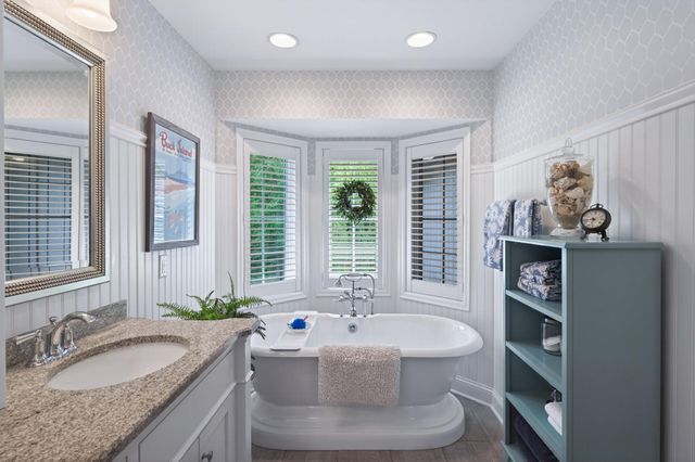 12400 Huntingdon Lane, Minnetonka, MN 55305