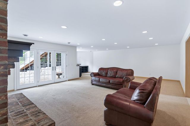 12400 Huntingdon Lane, Minnetonka, MN 55305