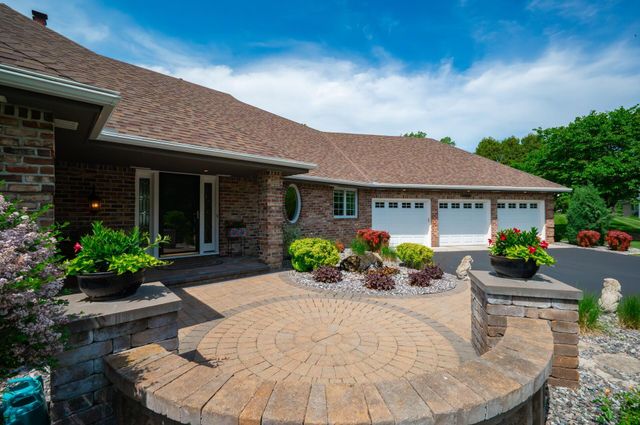 12400 Huntingdon Lane, Minnetonka, MN 55305