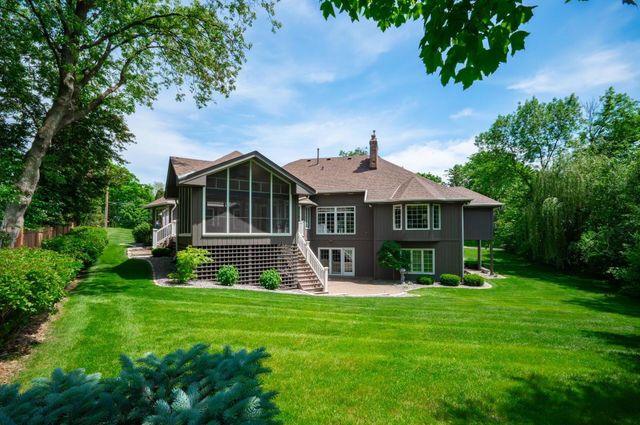12400 Huntingdon Lane, Minnetonka, MN 55305