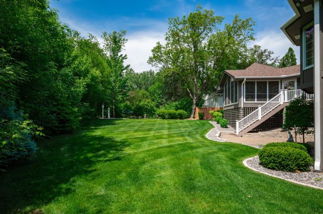 12400 Huntingdon Lane, Minnetonka, MN 55305