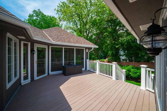 12400 Huntingdon Lane, Minnetonka, MN 55305