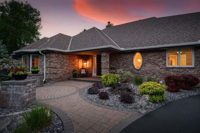 12400 Huntingdon Lane, Minnetonka, MN 55305