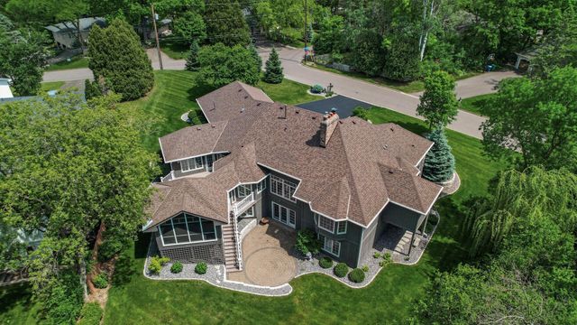 12400 Huntingdon Lane, Minnetonka, MN 55305
