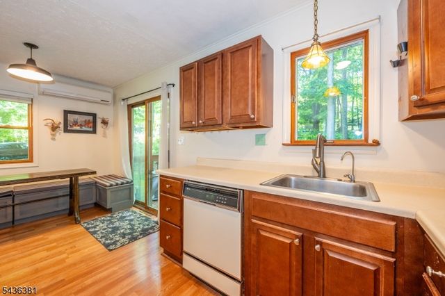 35 Windy Bush Ln, Sparta Twp., NJ 07871