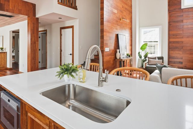 28 Gordon Street, Charleston, SC 29403
