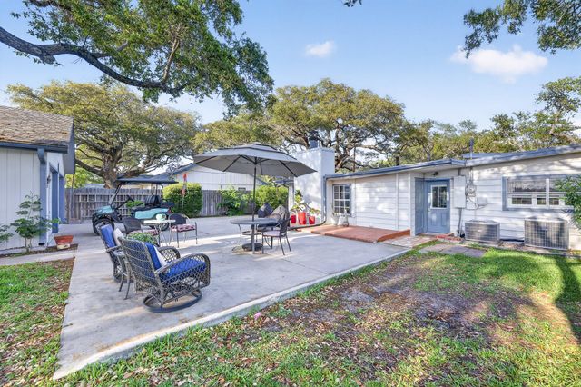 307 N 4th Street, Fulton, TX 78358