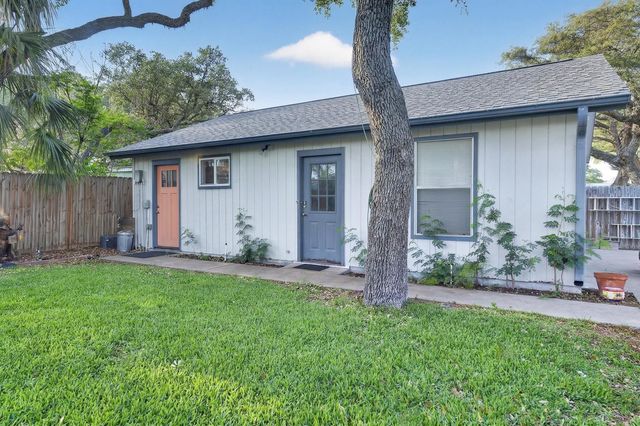 307 N 4th Street, Fulton, TX 78358