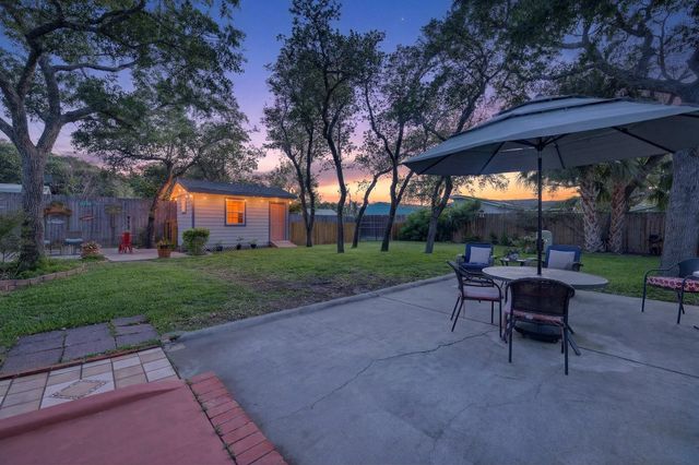 307 N 4th Street, Fulton, TX 78358