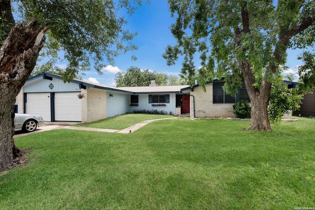 2114 FORT DONELSON DR, San Antonio, TX 78245
