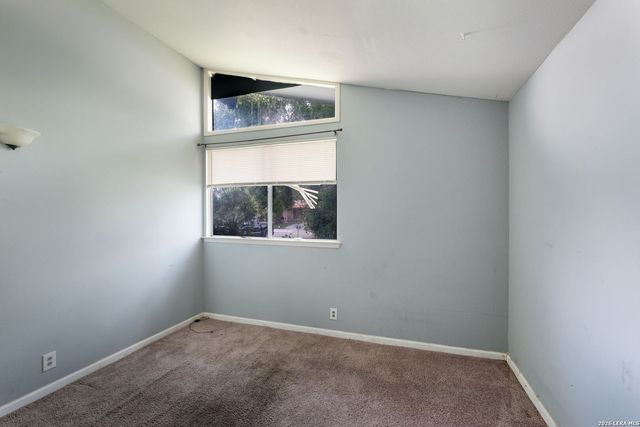 2114 FORT DONELSON DR, San Antonio, TX 78245