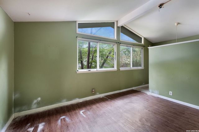 2114 FORT DONELSON DR, San Antonio, TX 78245
